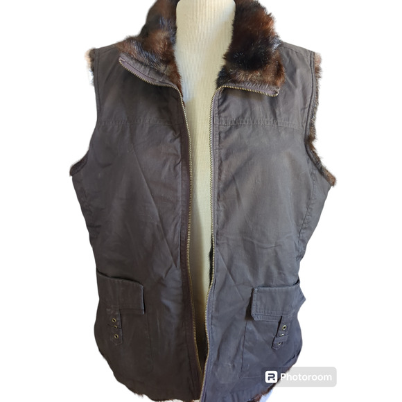 Old Navy Jackets & Blazers - XL Old Navy brown faux fur reversible women's vest #11